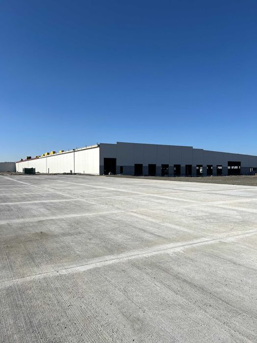 Промышленные бетонные полы  — стяжка, топпинг, эпоксид, полиуретан