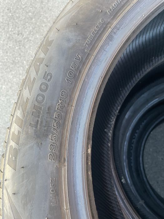 Bridgestone 235/55/19