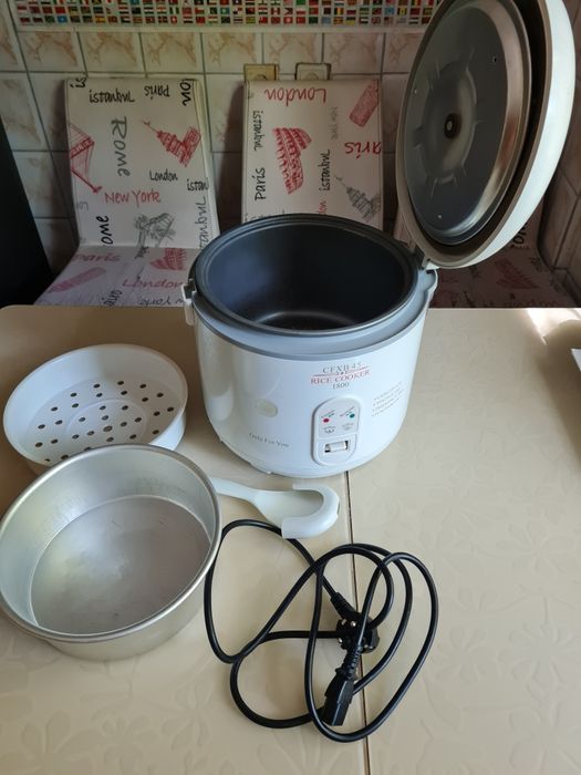 Продам рисоварку электрическую