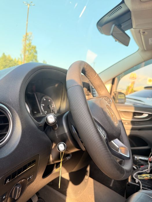 Оригинален AMG мултифункционален волан Mercedes Vito W447 / V-Class / Sprinter – естествена кожа, пера, еърбег