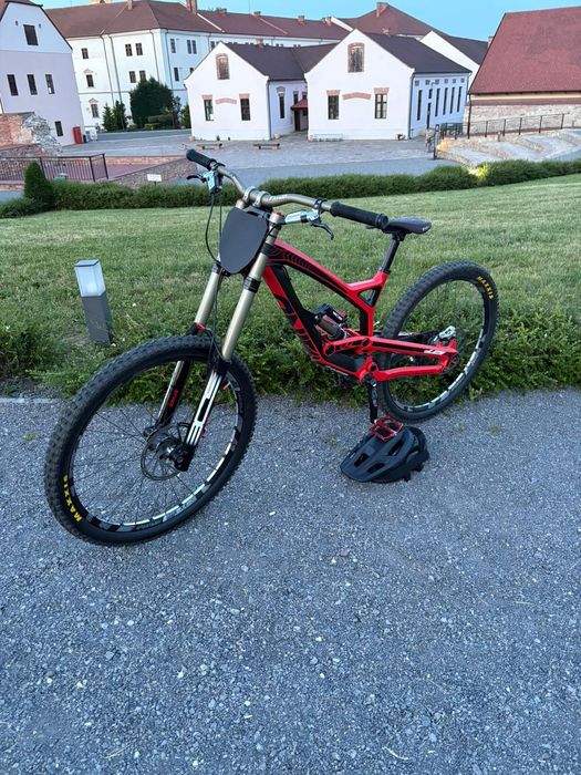 Yt tues Cf pro carbon