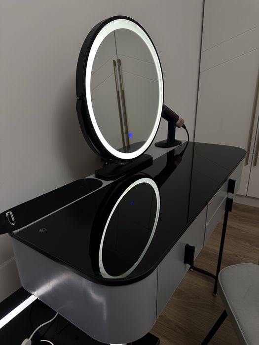 Туалетный столик