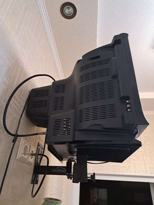 Телевизор LG б/у