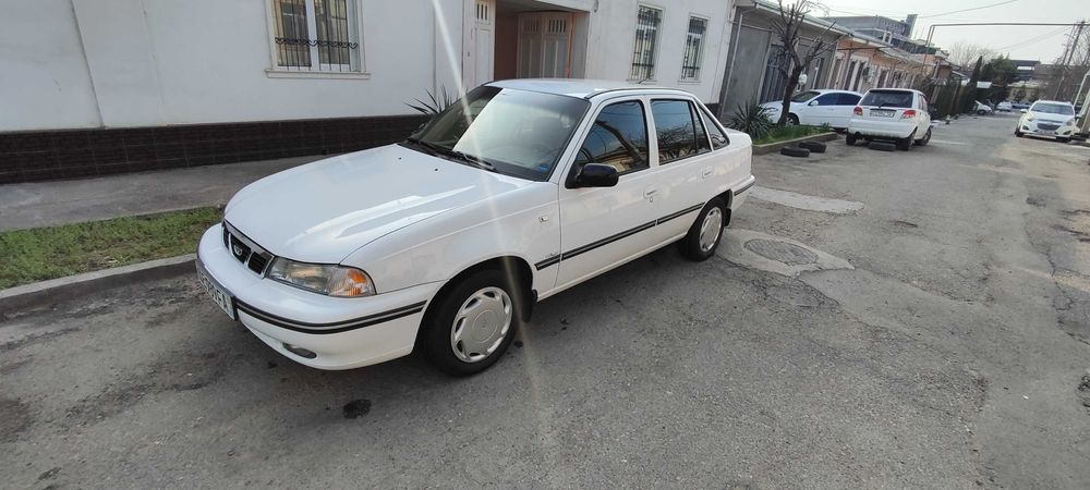 Нексия 1 сотилади