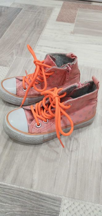 Детская обувь и одежда для девочки