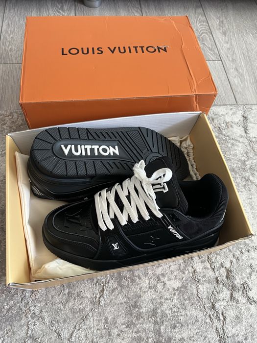 lv trainer black
