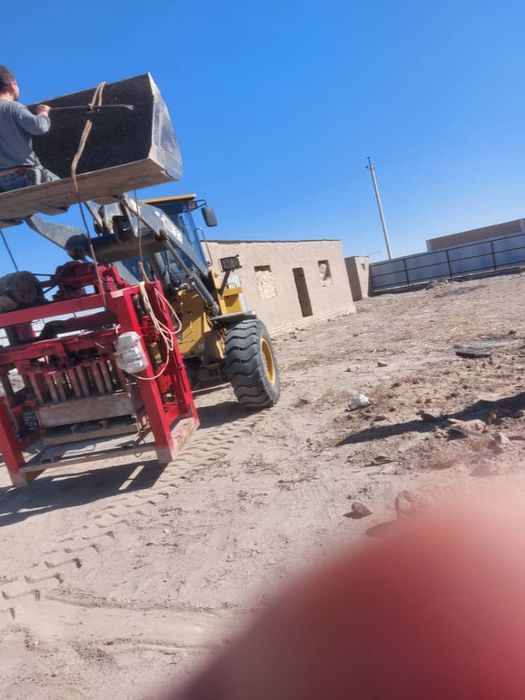 Шлака блок опарат сотилади