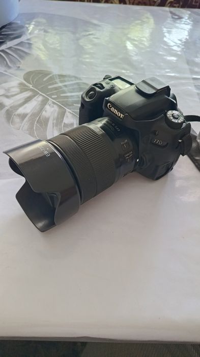 Canon 77D 18-135mm USM komplekt