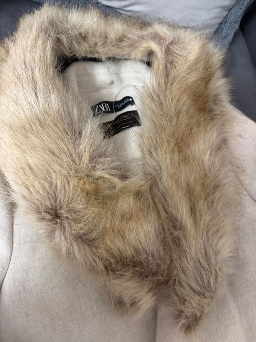 Палто Zara само пробвано