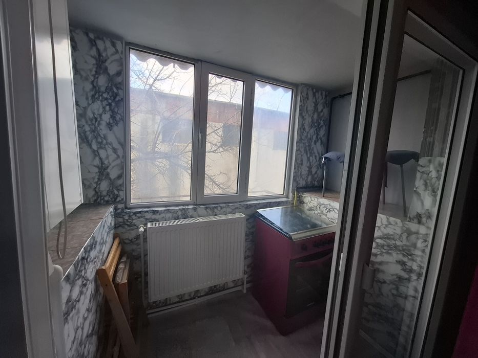 Închiriez garsoniera zona Penny, 1200 lei