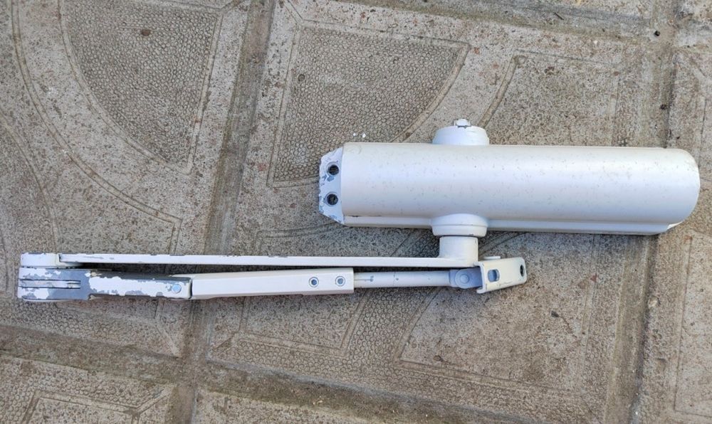 2броя Автомати за врата