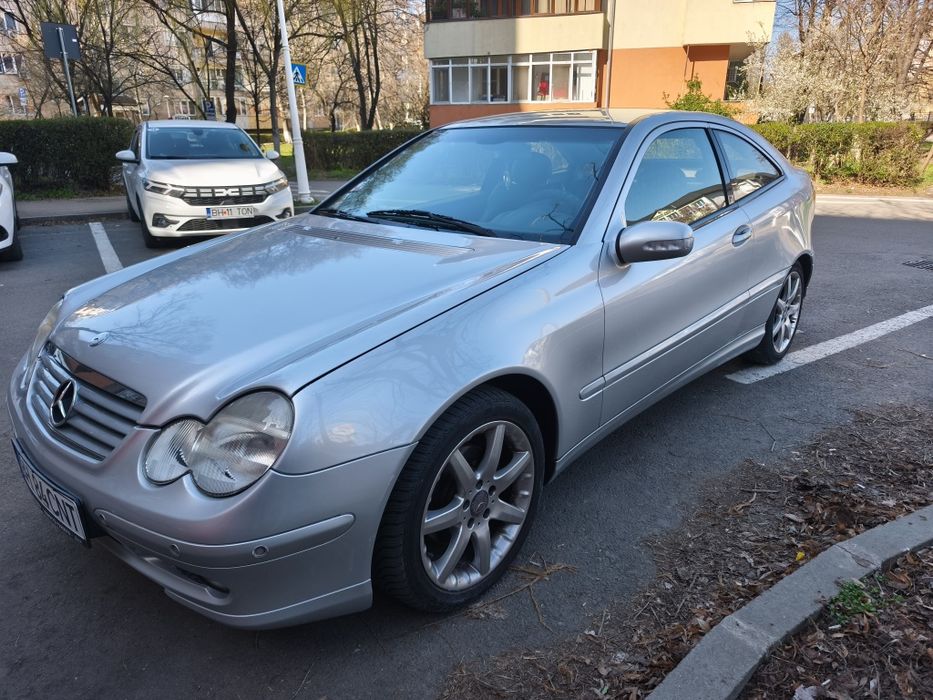 Vând Mercedes coupe 203CL