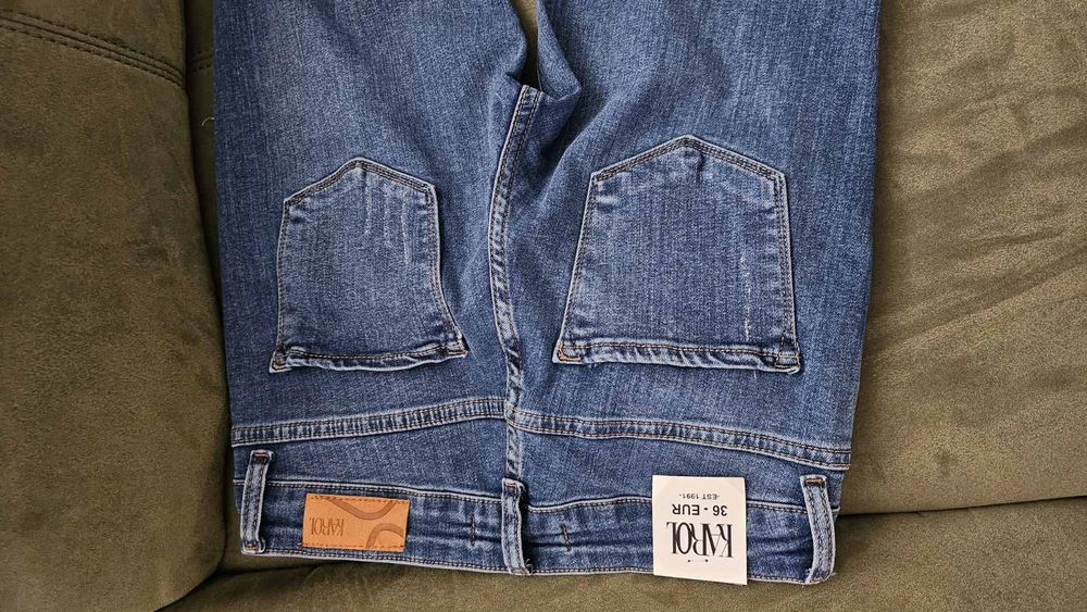 Чисто нови дънки чарлстон, сива блуза