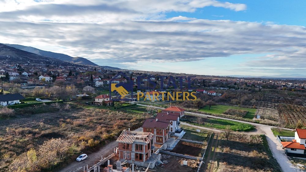 Къща в Пловдив, област-с.Брестник площ 172 цена 316000