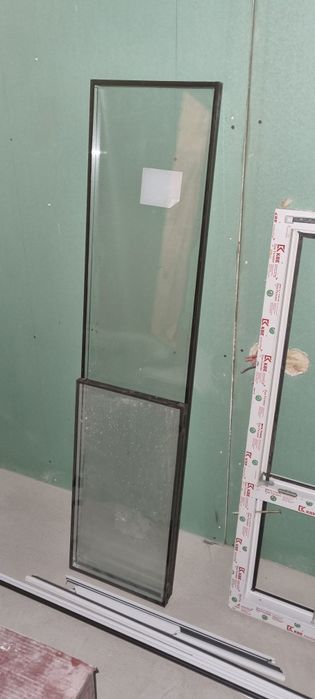 Продам балконную дверь с рамой