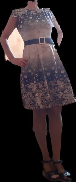 Продавам  рокля !!!