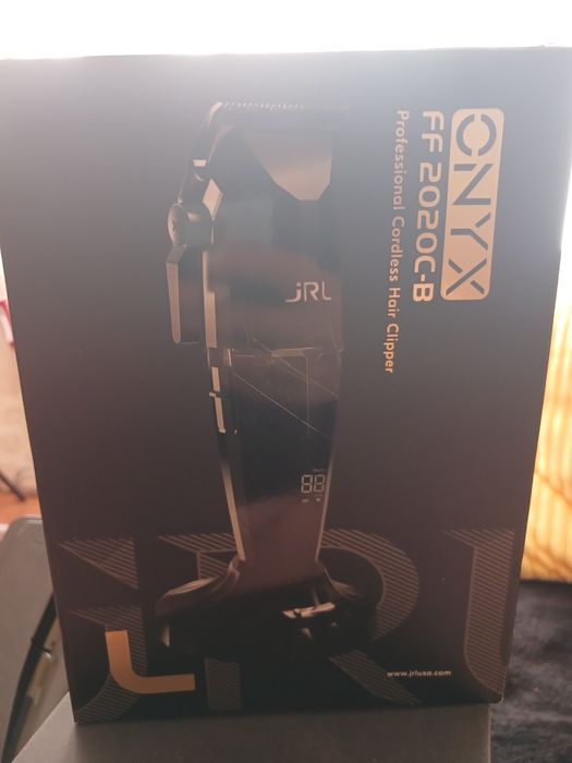 Продам машинку для стрижки JRL