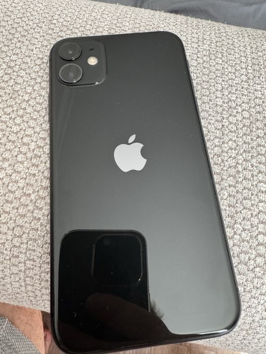 iPhone 11 128 gb акб 73%