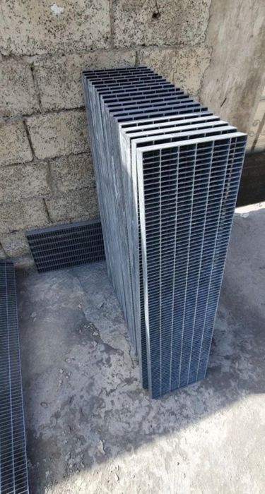 Trepte zincate galvanizate