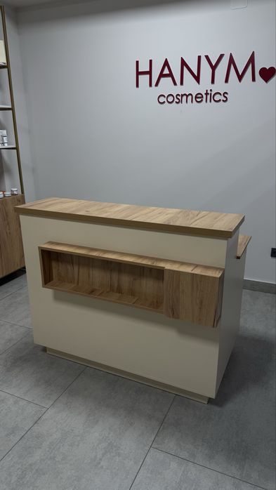 Продается ресепшен, 1 стеллаж