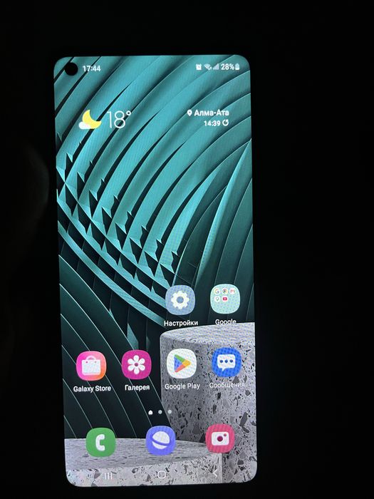 Продам телефон samsung A21