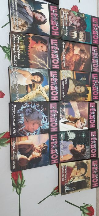 Продам книги детективы