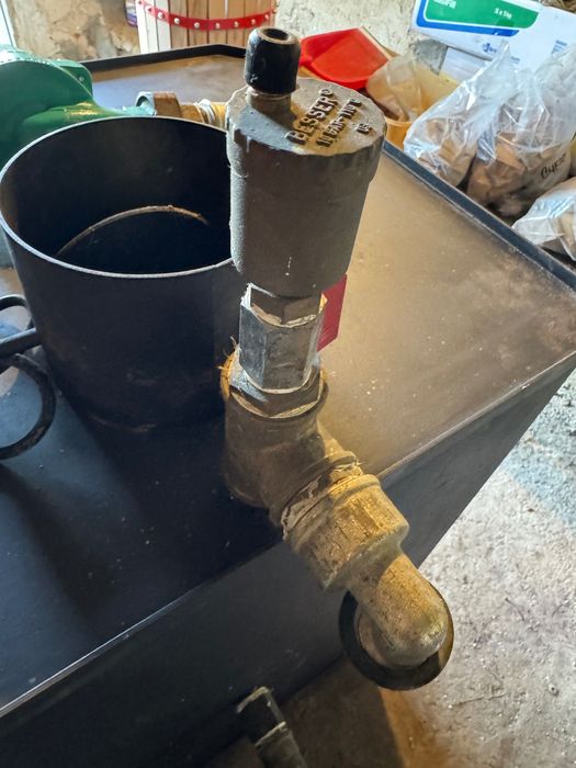Продавам камина с водна риза 17 kw Прити