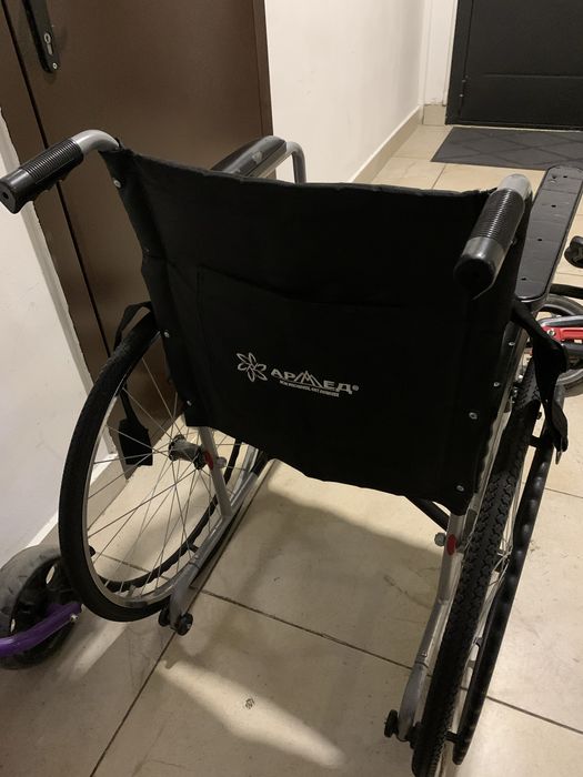 Инвалидное кресло