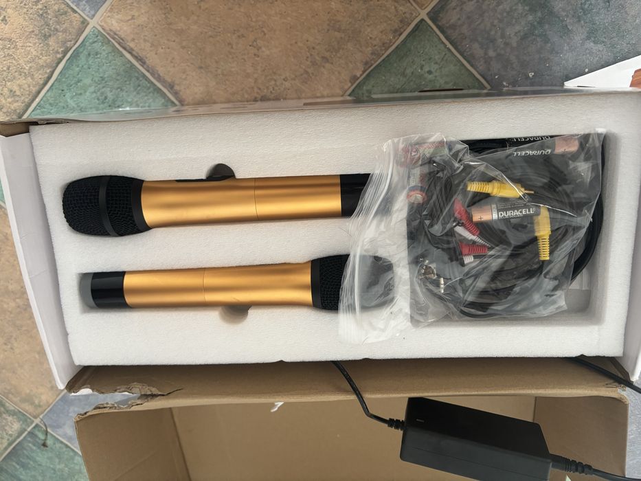 Продается микрофон караоке