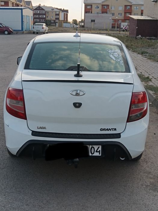 Автомобиль (Lada Granta 2014)