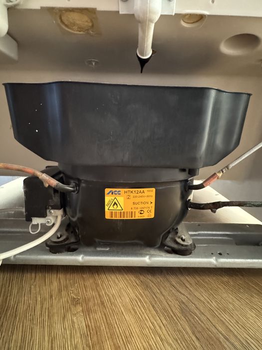 Хладилник с фризер Ariston No Frost