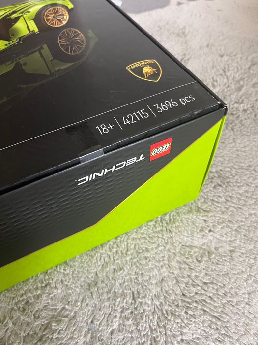 Lego Technic Ferrari Daytona 42143 Lamborghini Sian 42115 Titanic10294