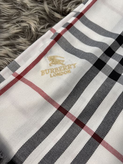 Esarfa Burberry London noua Premium
