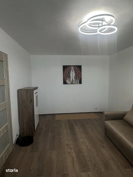Apartament renovat complet // utilat // vedere panoramica