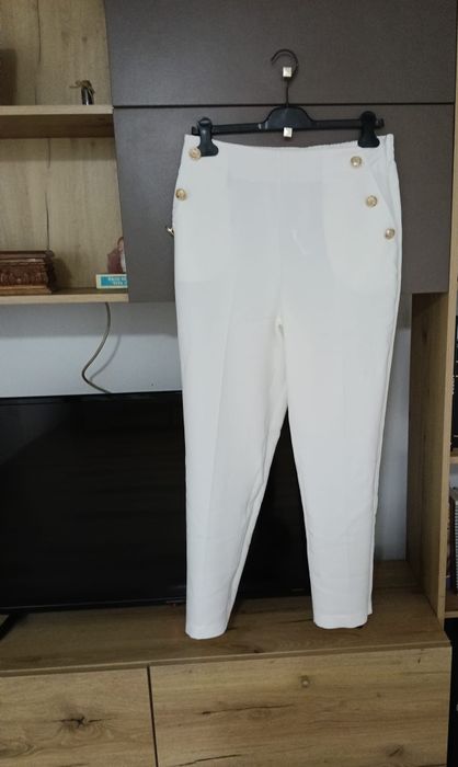Pantaloni damă  albi