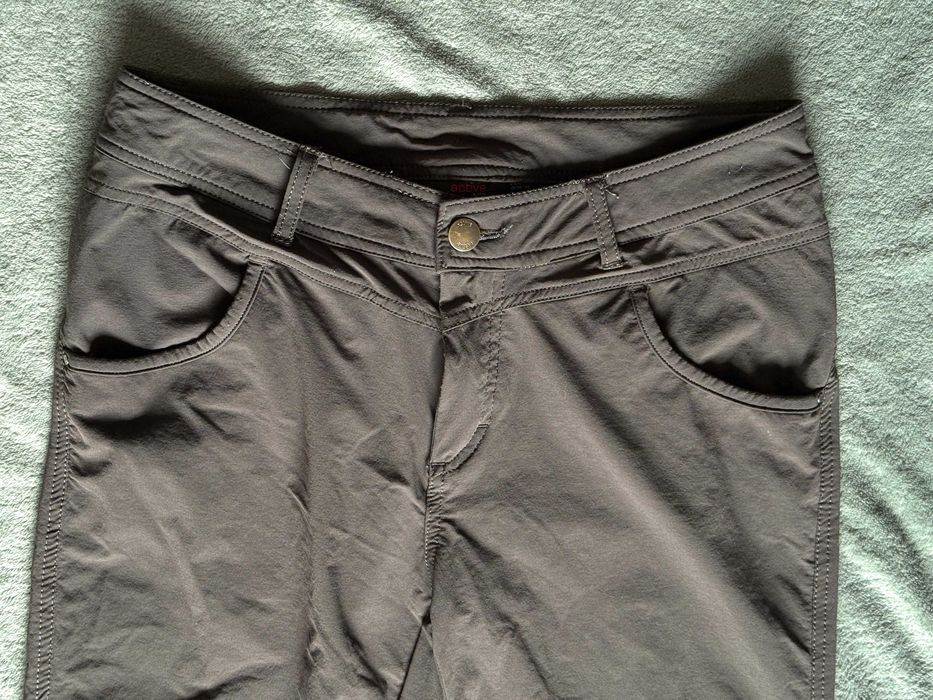 Продавам туристически дамски панталон tchibo