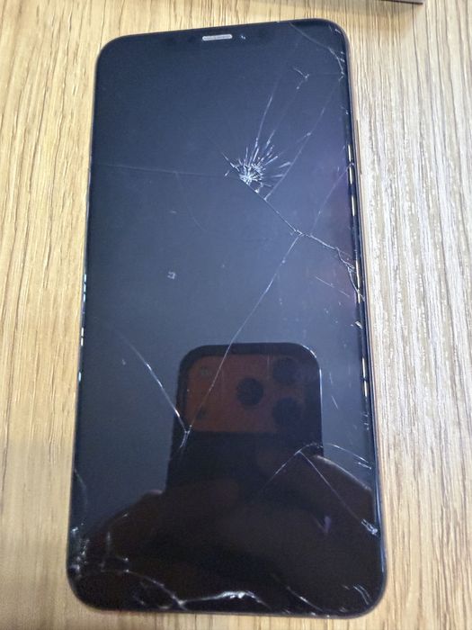 iPhone 14 Pro 256GB и iPhone XS Max 64GB