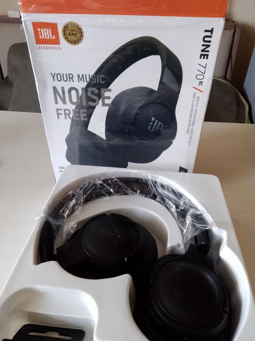 Продам наушники JBL 770nc