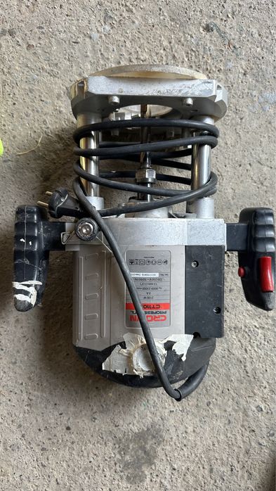 Фрезер вертикальный CROWN CT11001