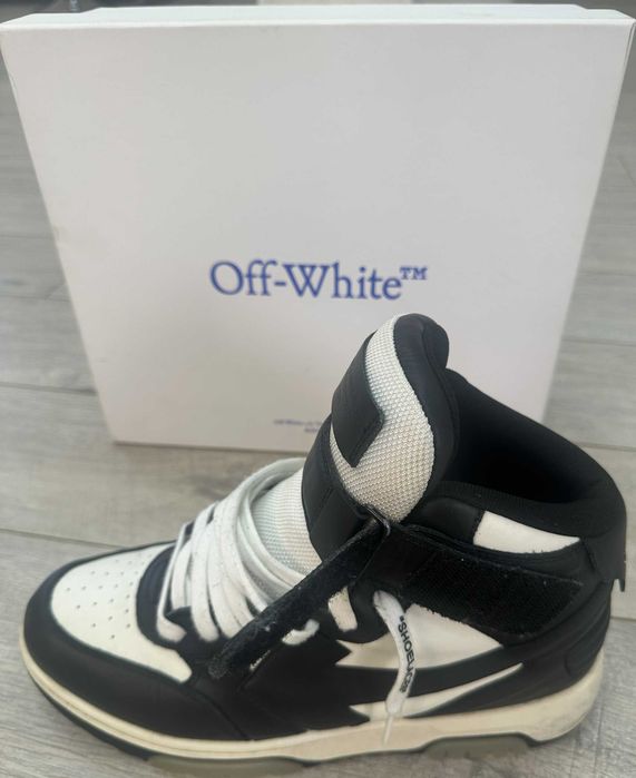 Off-White Out Of Office Mid Top Lea White/Black masura 42
