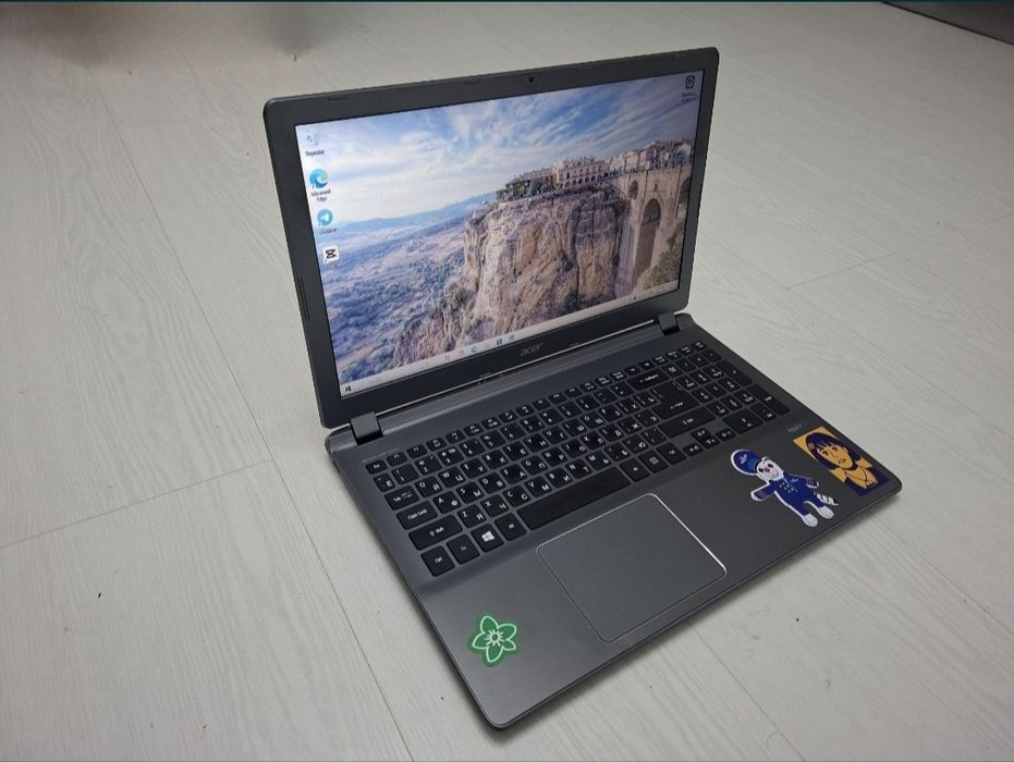 Срочно продас ноутбук Acer
