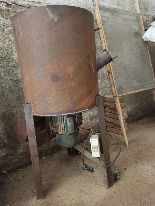 Продам дробилку для сена и кормов