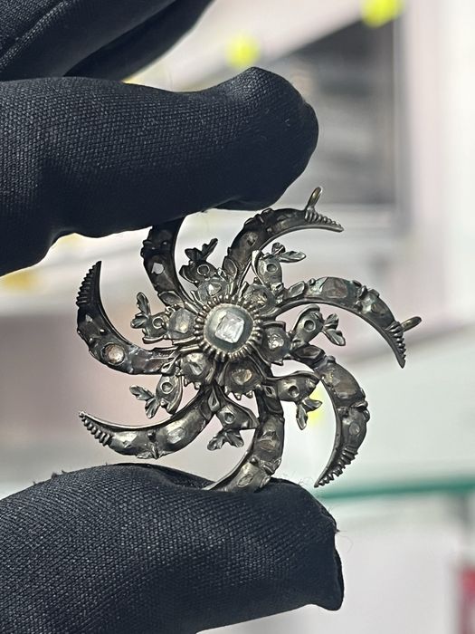 Античен османски медальон от 19-ти век с диаманти (8K злато)