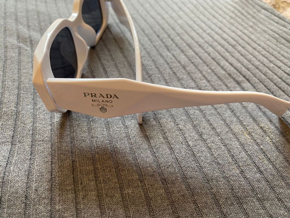 Ochelari de soare Prada