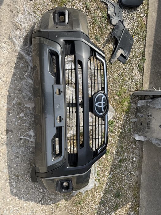 Части за TOYOTA HILUX 2021+