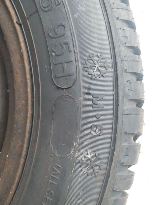 Set 4 roți tabla 5x112 cu anvelope noi 205/60/15 M+S bonus capace Audi