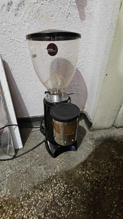 Разпродажба на оборудване за пекарна, кафе