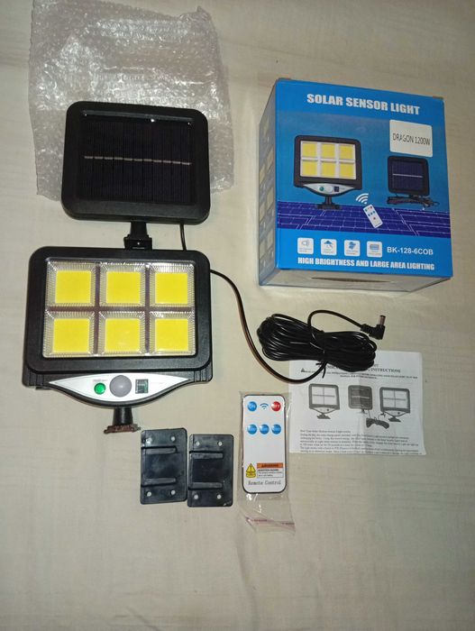 Lampa Solara de Perete cu senzor de miscare 1200W model BK-128-4COB