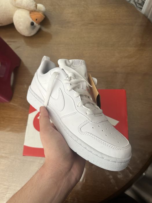 Кроссовки Nike новые