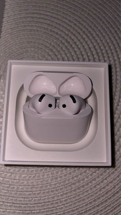 Airpods 4 foarte bune